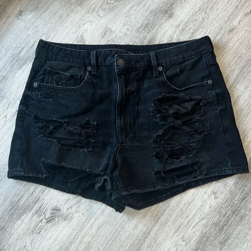 AEO ✨ Black Denim Mom Short Sz 12